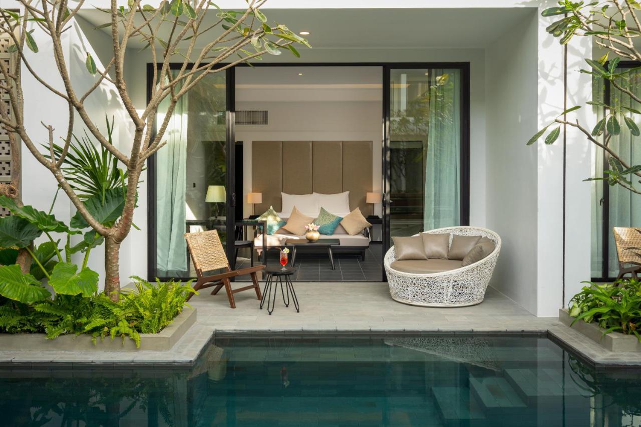Eightfold Urban Resort Siem Reap Exteriör bild A pool villa at The Sukhothai