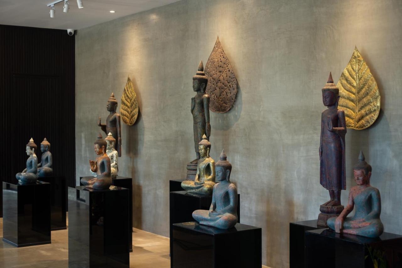 Eightfold Urban Resort Siem Reap Exteriör bild A collection of Thai and Laotian art