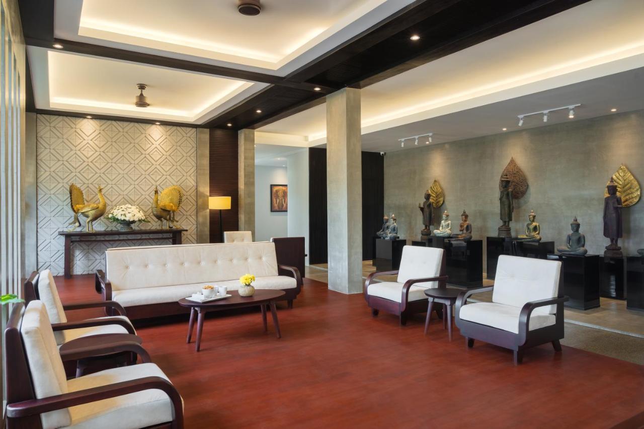 Eightfold Urban Resort Siem Reap Exteriör bild The lobby of the Royal Thai Police Museum