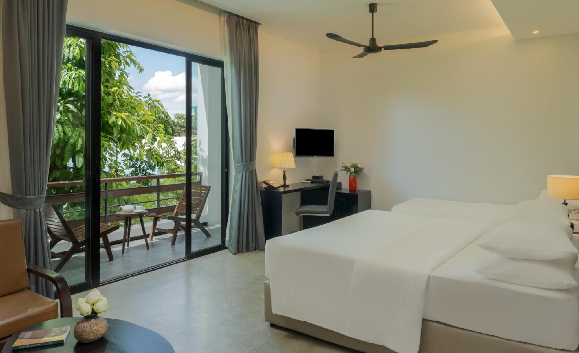 Eightfold Urban Resort Siem Reap Exteriör bild
