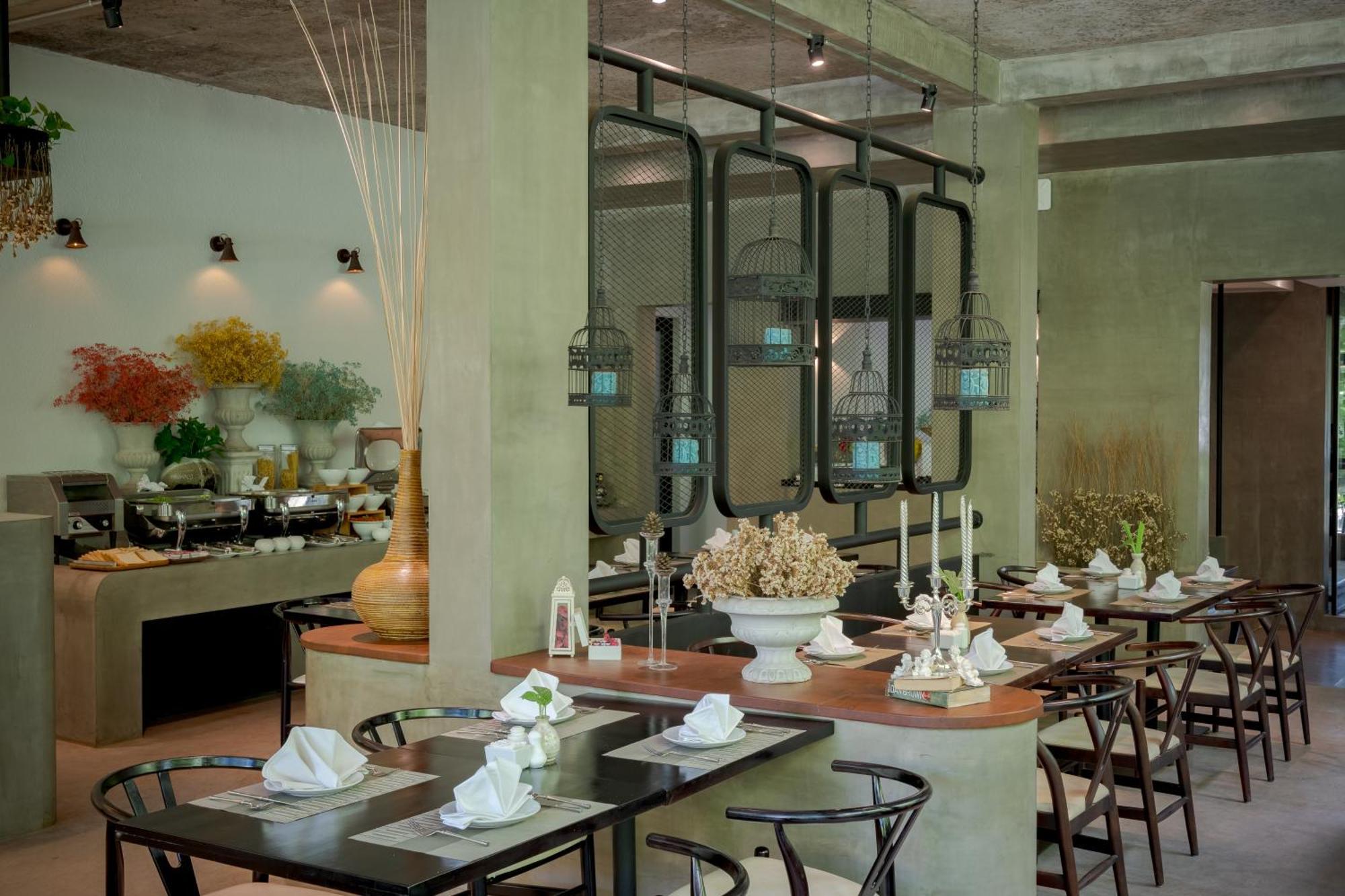 Eightfold Urban Resort Siem Reap Exteriör bild Restaurant